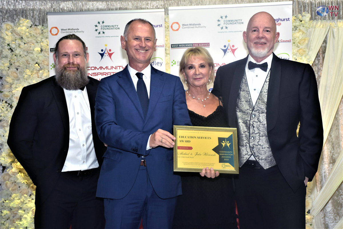 The award is presented to Julia and Michael Klonovski by Professor Aleks Subic